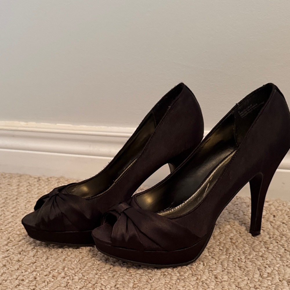Expressions Black Satin Heels